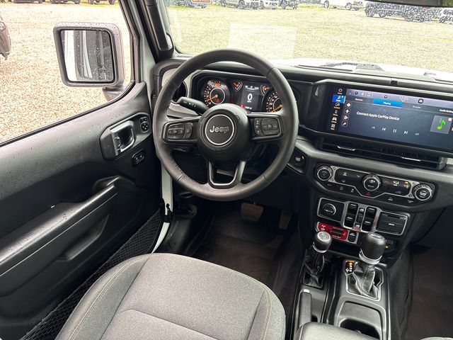 2025 Jeep Wrangler 4-Door Willys - Photo 23