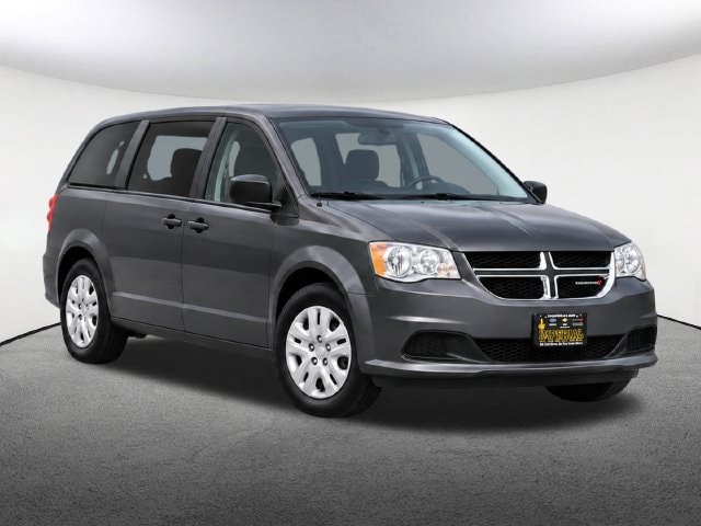 Used 2018 Dodge Grand Caravan SE with VIN 2C4RDGBG9JR296402 for sale in Mendon, MA
