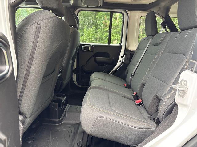 2025 Jeep Wrangler 4-Door Willys - Photo 18