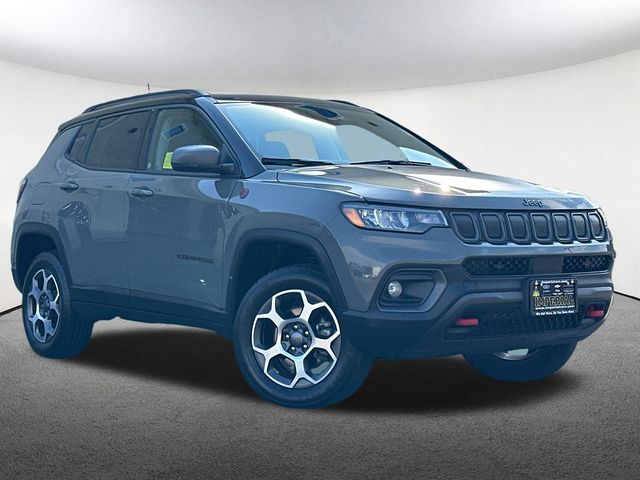 Used 2022 Jeep Compass Trailhawk with VIN 3C4NJDDB2NT105820 for sale in Mendon, MA