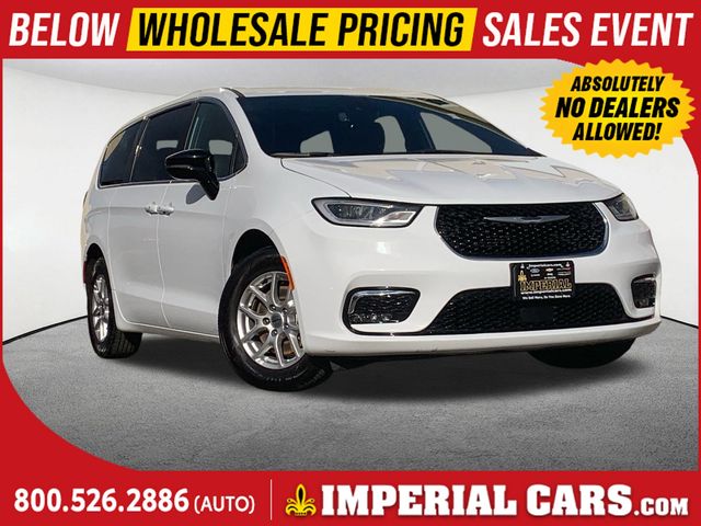 2025 Chrysler Pacifica Select