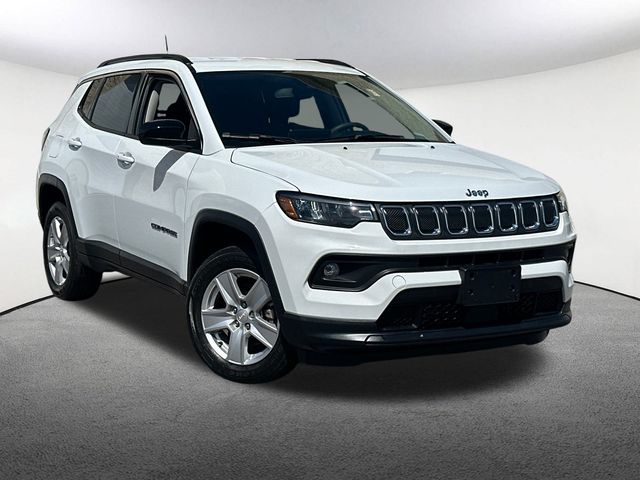 Used 2022 Jeep Compass Latitude with VIN 3C4NJDBB0NT185993 for sale in Mendon, MA