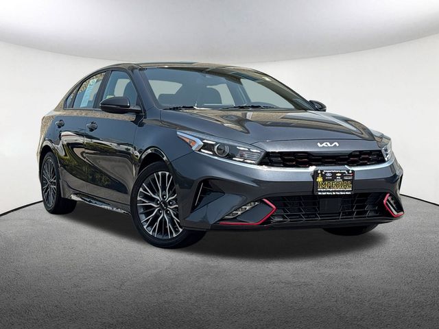 2023 Kia Forte GT-Line photo 2