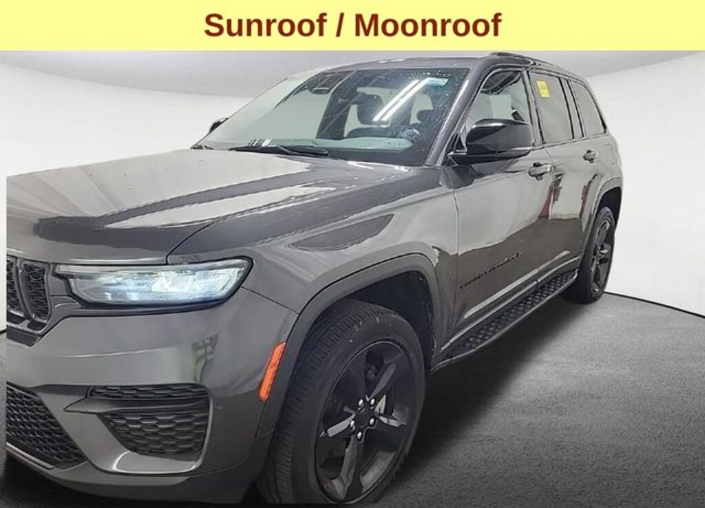Used 2023 Jeep Grand Cherokee Laredo SUV