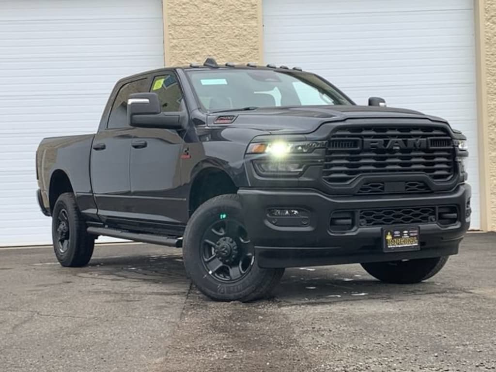 New 2026 Ram 2500 TRADESMAN CREW CAB 4X4 6'4 BOX Pickup