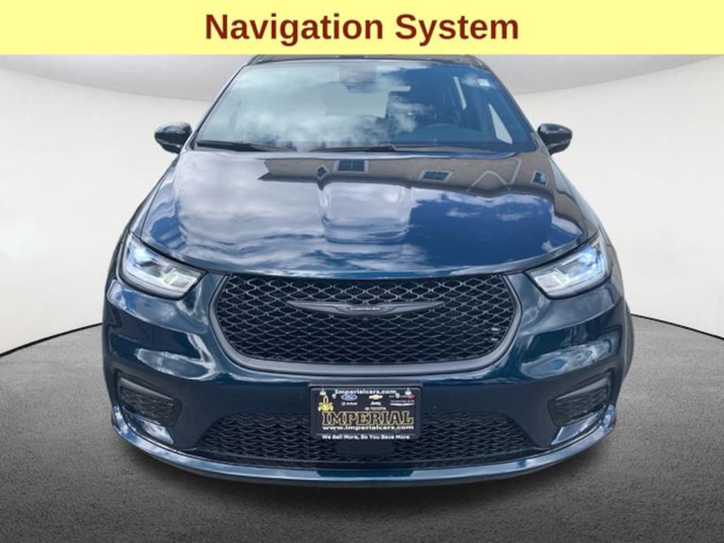 Used 2024 Chrysler Pacifica Limited Van Passenger Van
