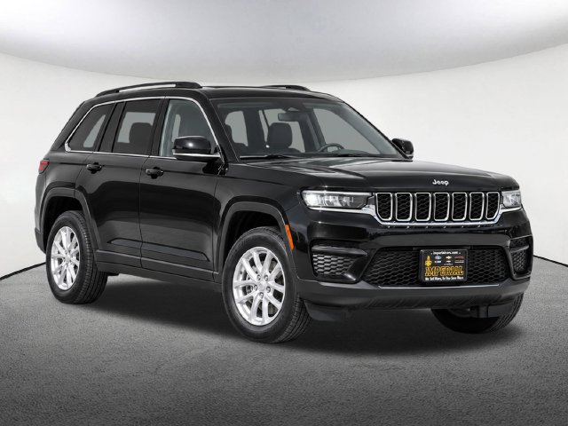 Used 2025 Jeep Grand Cherokee Laredo SUV