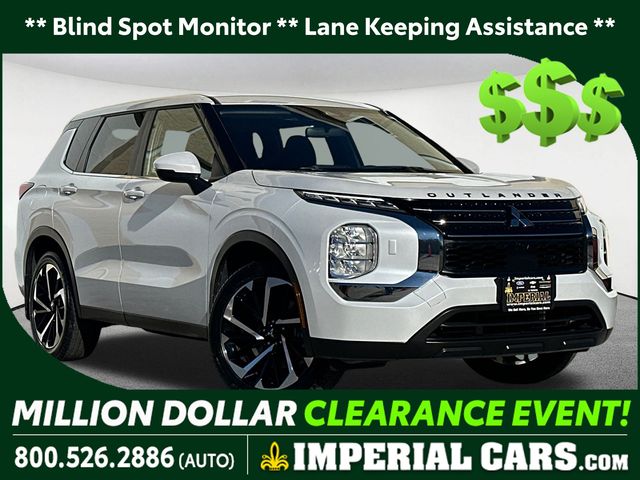 2024 Mitsubishi Outlander ES's photo