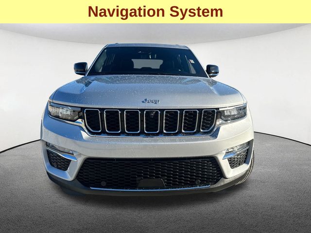 2025 Jeep Grand Cherokee Limited photo 3