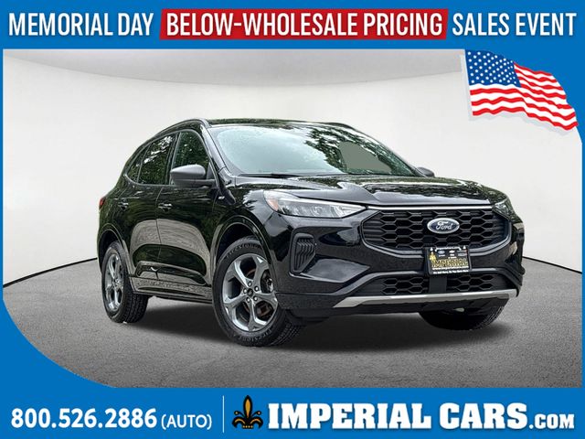 2023 Ford Escape ST-Line AWD's photo