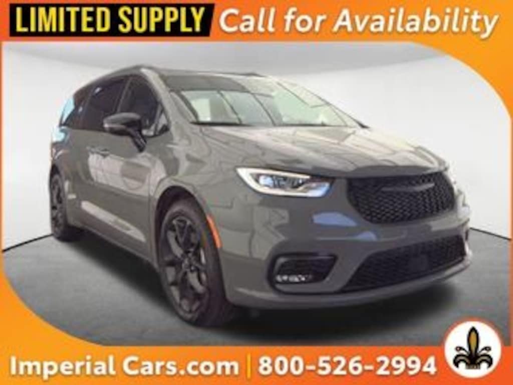 Used 2025 Chrysler Pacifica Limited Van Passenger Van