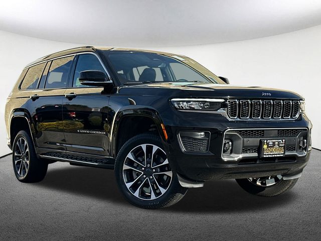 2021 Jeep Grand Cherokee Overland photo 2