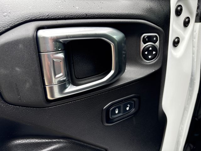2025 Jeep Wrangler 4-Door Willys - Photo 26