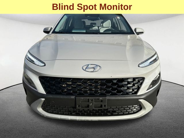 2022 Hyundai Kona SEL photo 3