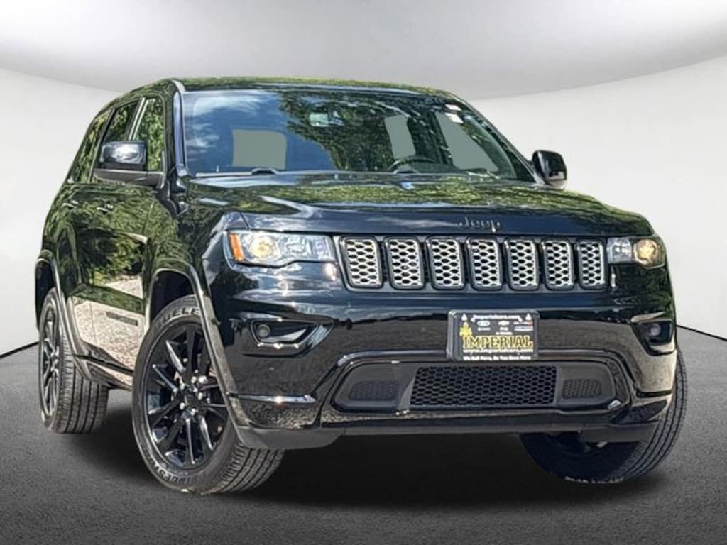 Used 2020 Jeep Grand Cherokee Laredo SUV