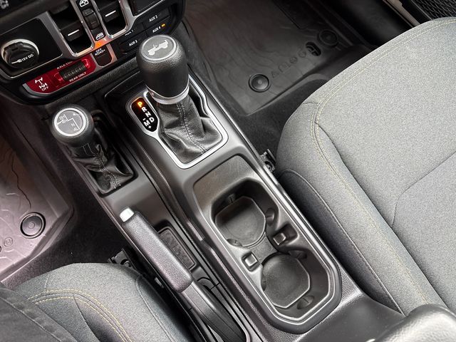 2025 Jeep Wrangler 4-Door Willys - Photo 36