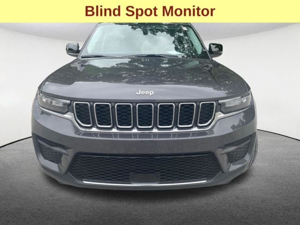 Used 2023 Jeep Grand Cherokee Laredo SUV