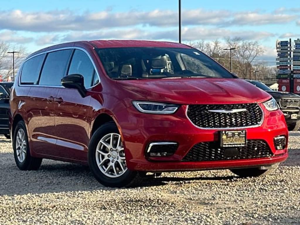 New 2026 Chrysler Pacifica SELECT Passenger Van
