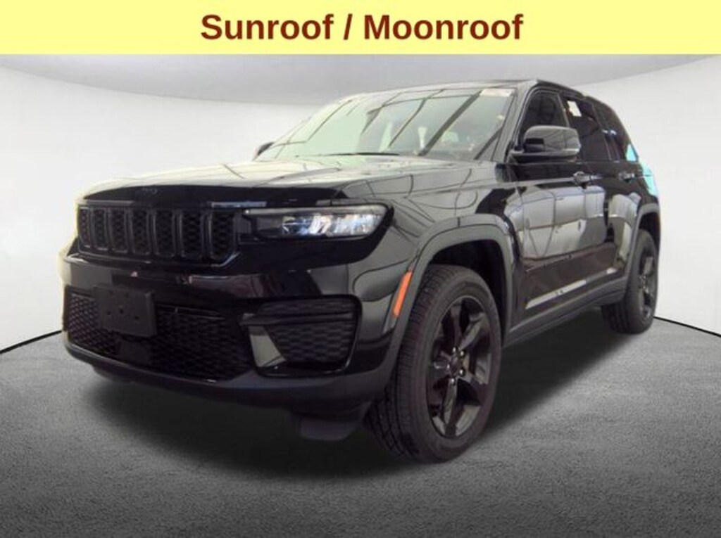 Used 2023 Jeep Grand Cherokee Laredo SUV