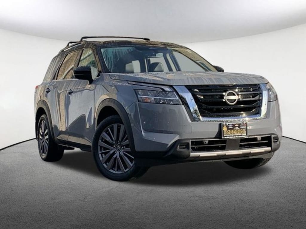 Used 2023 Nissan Pathfinder SL SUV