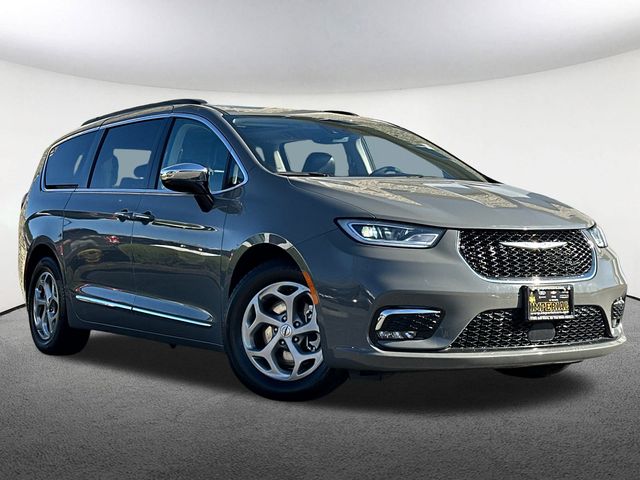 Used 2023 Chrysler Pacifica Limited with VIN 2C4RC1GG3PR548971 for sale in Mendon, MA