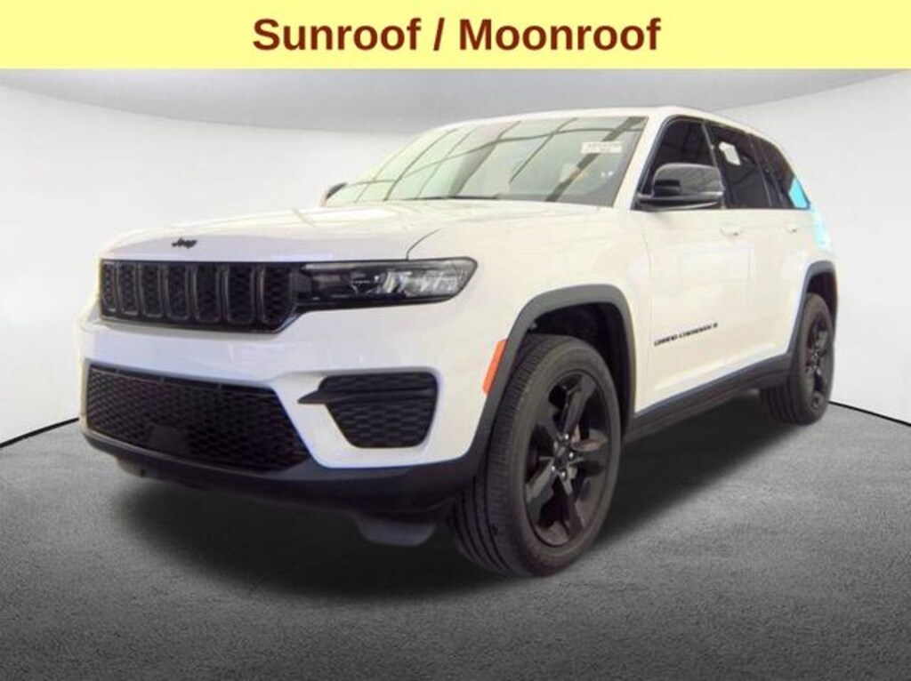 Used 2023 Jeep Grand Cherokee Laredo SUV
