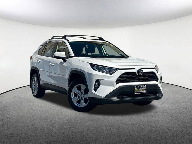 Used 2020 Toyota RAV4 XLE with VIN JTMP1RFV0LD530937 for sale in Mendon, MA