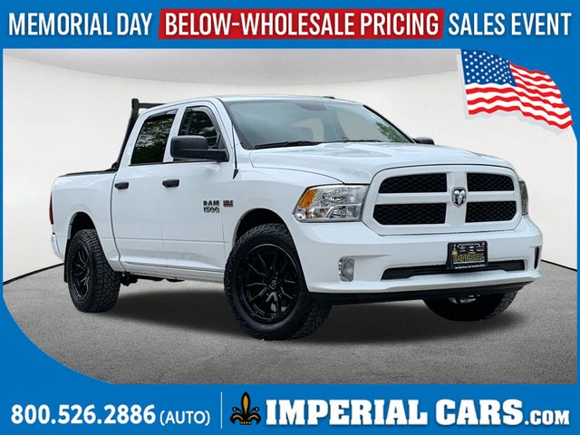 2017 RAM 1500 Express 4x4 Crew Cab 5'7's photo