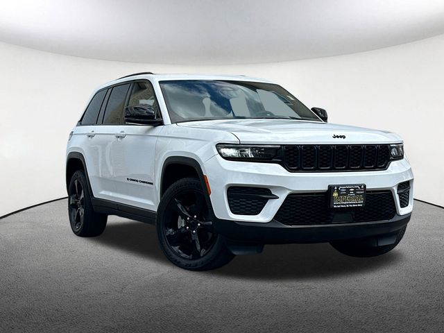 Used 2023 Jeep Grand Cherokee Altitude with VIN 1C4RJHAG1PC596260 for sale in Mendon, MA