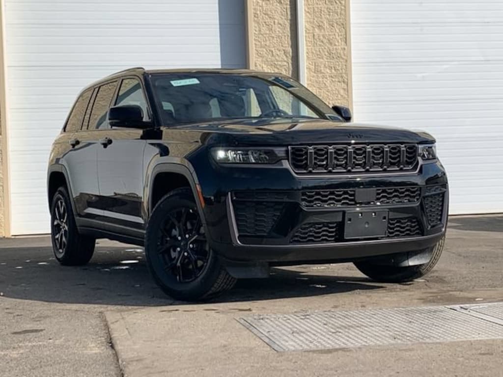 New 2026 Jeep Grand Cherokee LAREDO ALTITUDE 4X4 Sport Utility