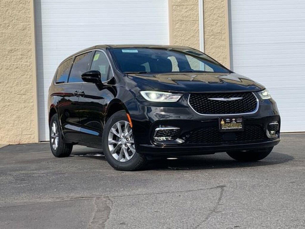 New 2026 Chrysler Pacifica SELECT AWD Passenger Van