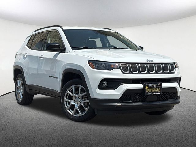 Used 2022 Jeep Compass Latitude Lux with VIN 3C4NJDFB3NT153212 for sale in Mendon, MA