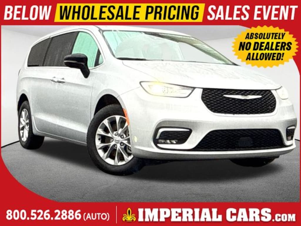 Used 2024 Chrysler Pacifica Touring L Van Passenger Van