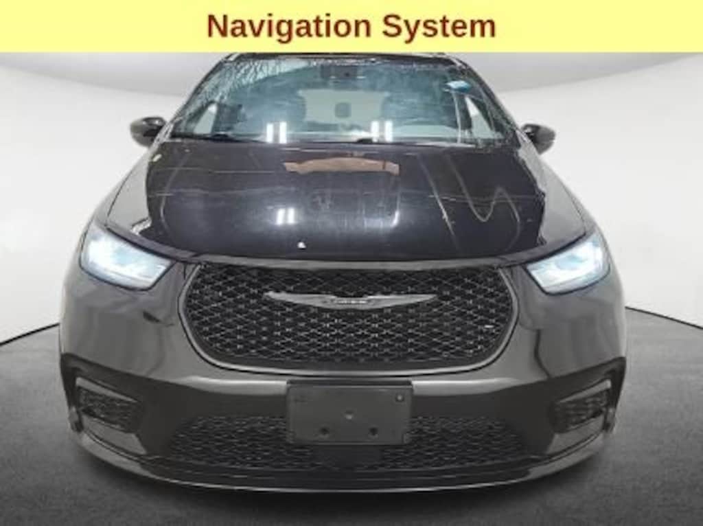 Used 2023 Chrysler Pacifica Touring L Van Passenger Van