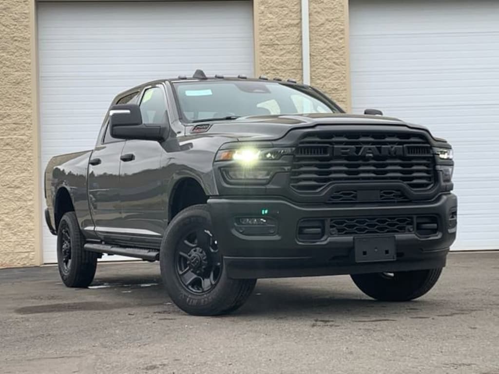 New 2026 Ram 2500 TRADESMAN CREW CAB 4X4 6'4 BOX Pickup