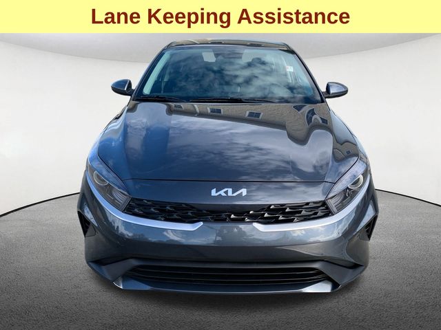 2023 Kia Forte LXS photo 3
