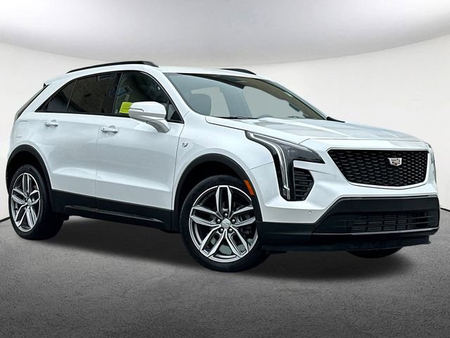 2023 Cadillac XT4 Sport photo 2