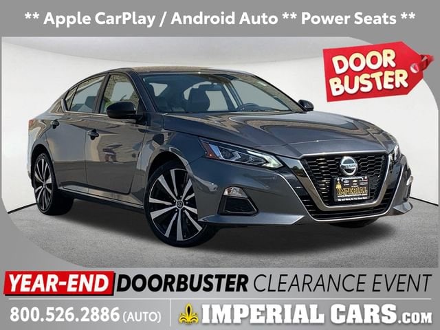 2022 Nissan Altima SR's photo