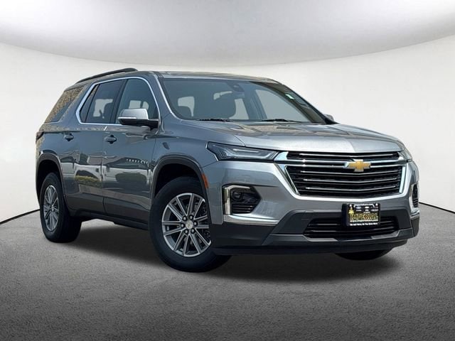 Used 2023 Chevrolet Traverse 1LT with VIN 1GNEVGKW1PJ110410 for sale in Mendon, MA