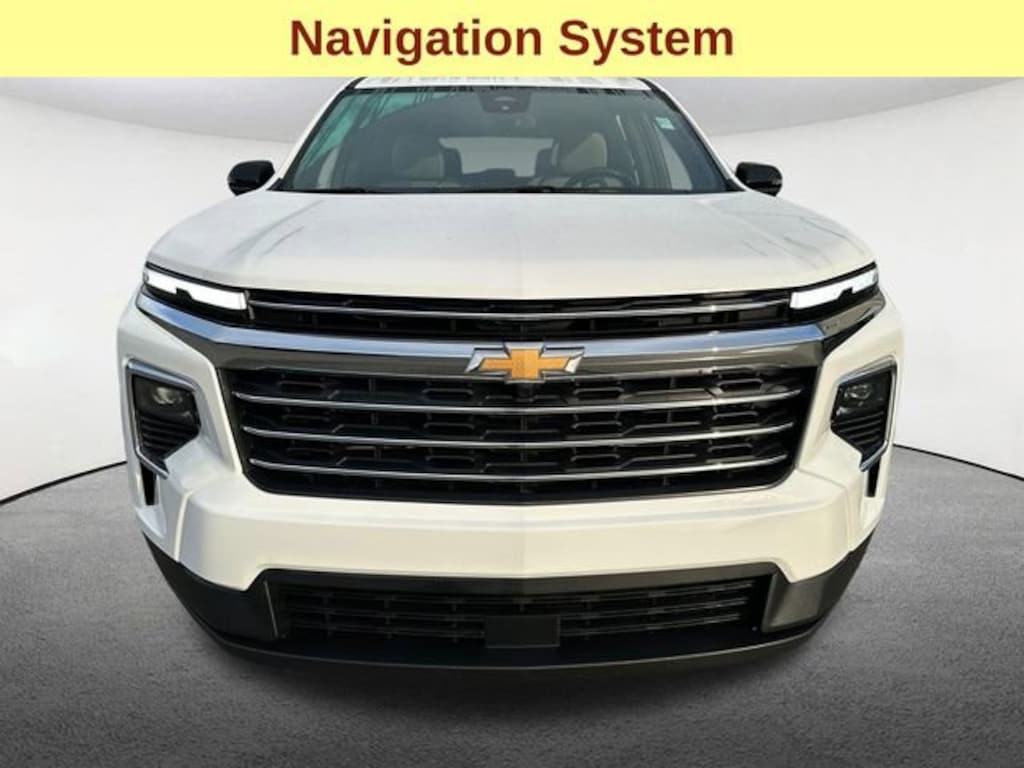 Used 2025 Chevrolet Traverse LT SUV