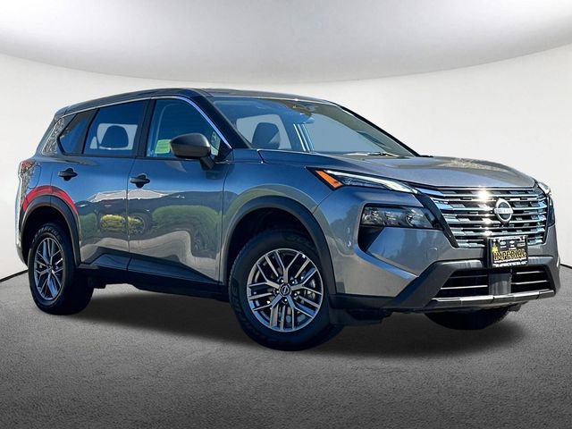 2024 Nissan Rogue S photo 2