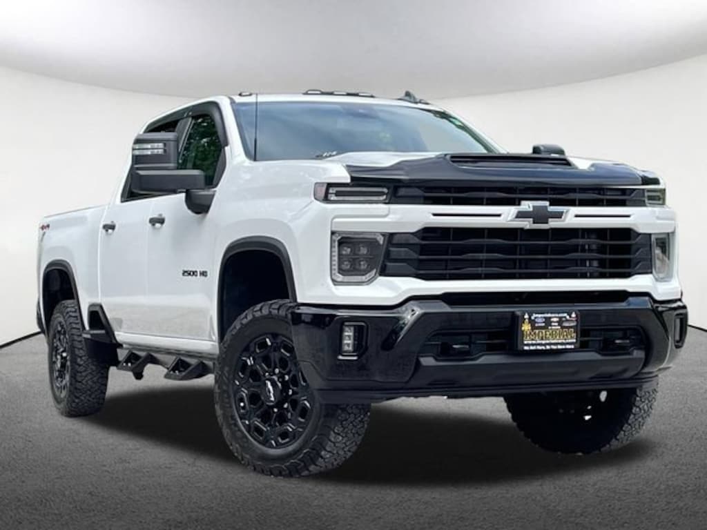 Used 2024 Chevrolet Silverado 2500 HD Custom Truck