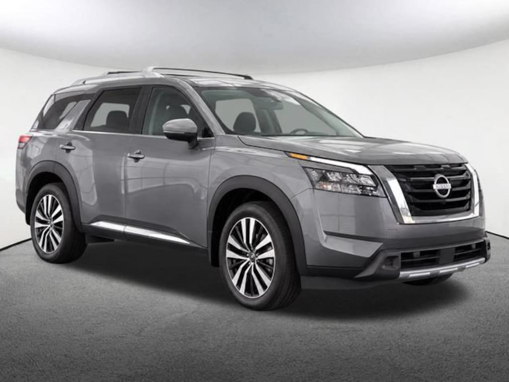 Used 2025 Nissan Pathfinder Platinum 4WD SUV
