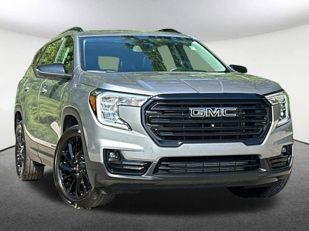 Used 2024 GMC Terrain SLT SUV