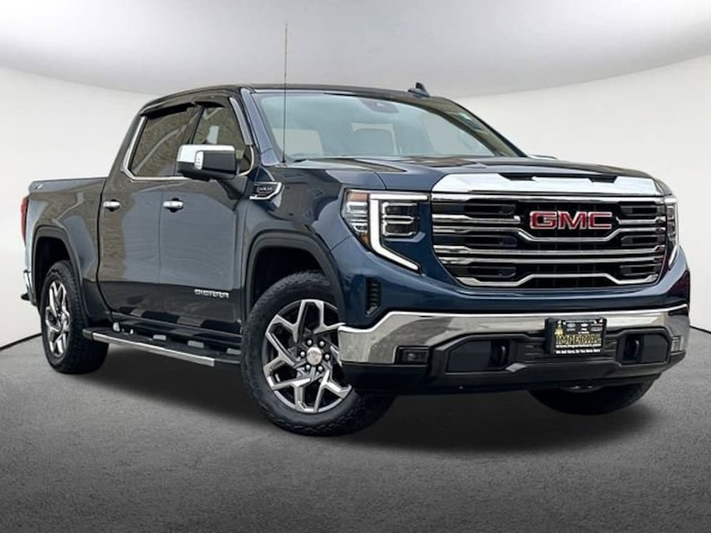 Certified 2022 GMC Sierra 1500 SLT Truck Crew Cab