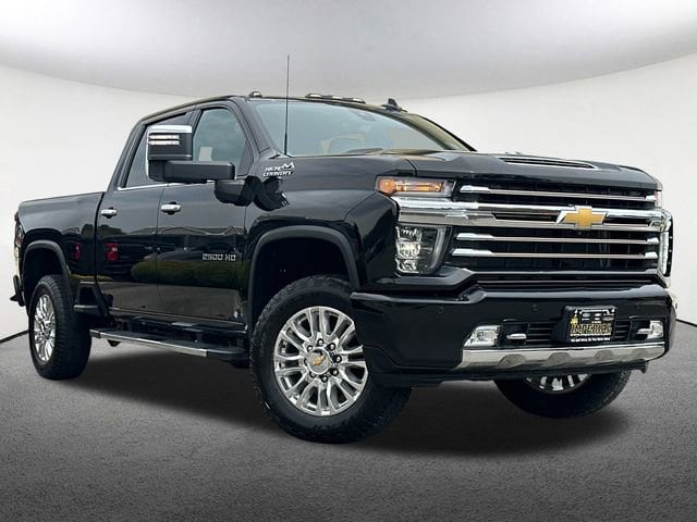 Used 2022 Chevrolet Silverado 2500HD High Country with VIN 2GC4YRE75N1235011 for sale in Mendon, MA