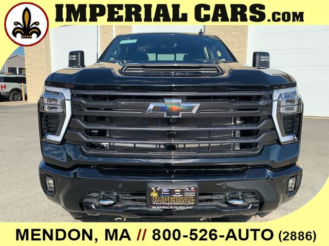 2025 Chevrolet Silverado 2500HD High Country photo 3