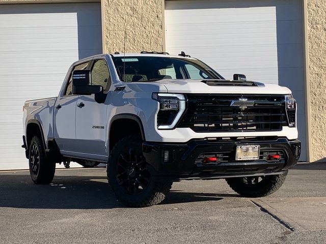 2026 Chevrolet Silverado 2500HD LT photo 2