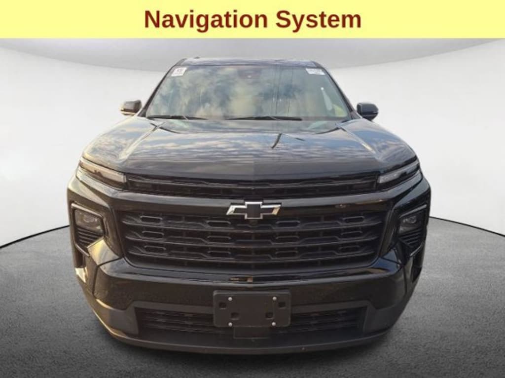 Used 2025 Chevrolet Traverse LT SUV