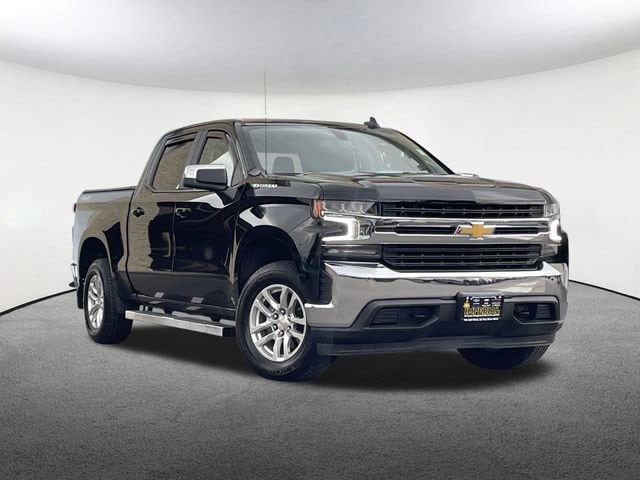 Used 2021 Chevrolet Silverado 1500 LT with VIN 3GCUYDED8MG112835 for sale in Mendon, MA